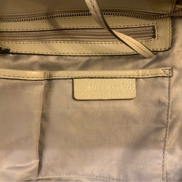 Michael Kors purse - Picture 9 of 11